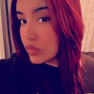 Meet your Posher, Iris